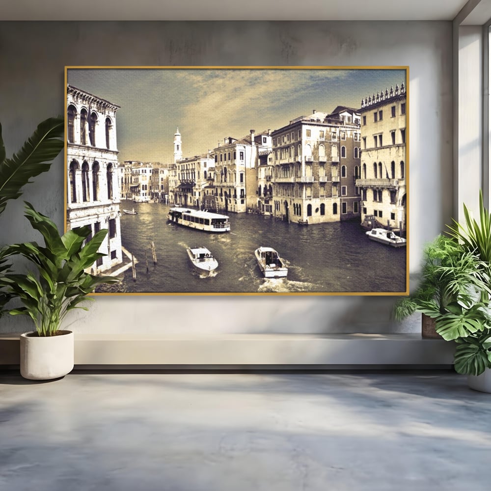 Tablou canvas cu panoramica cu canale si barci in venetia, in rama de aluminiu auriu